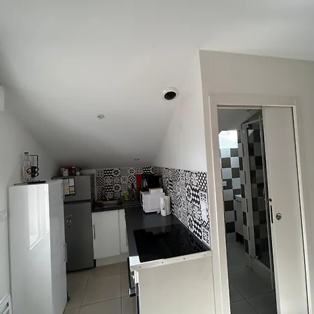 New In A Horse Stable Avermes